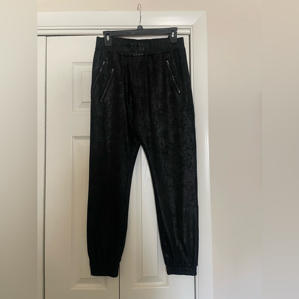 Fate joggers